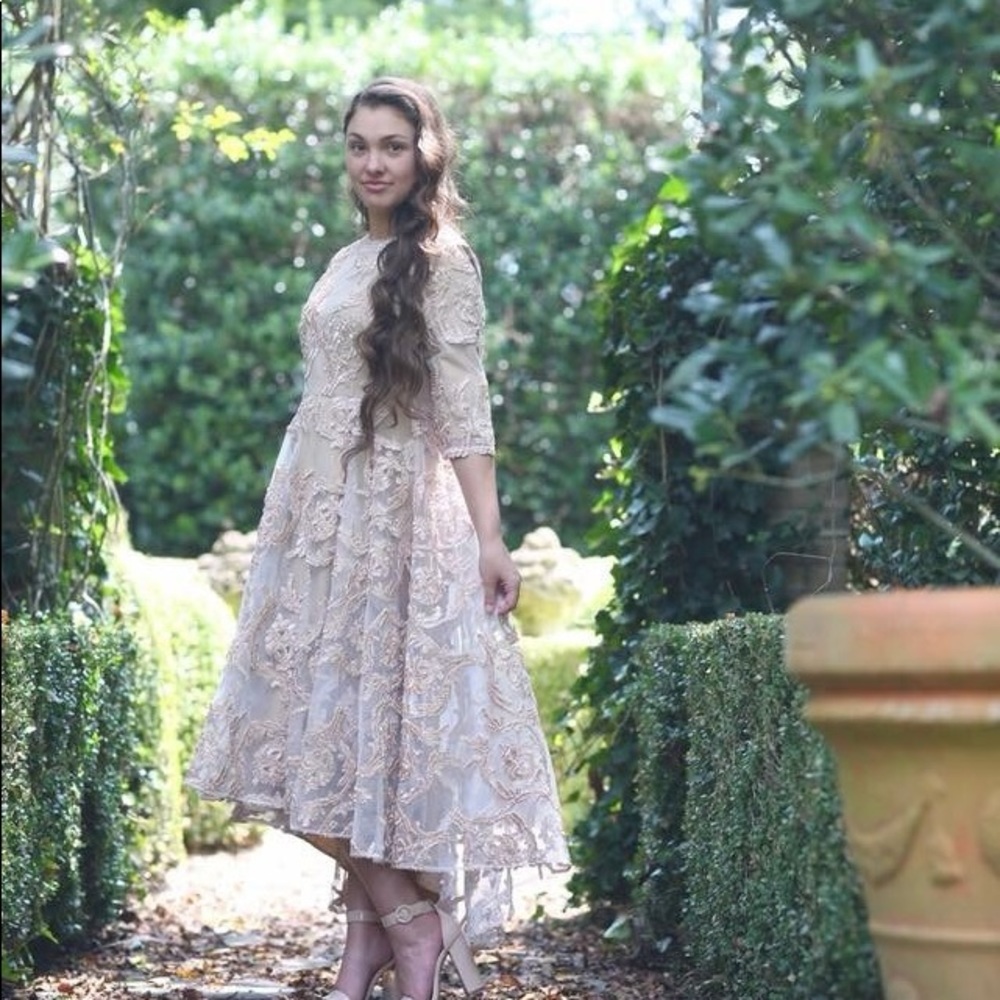 Dainty Jewell’s Dress